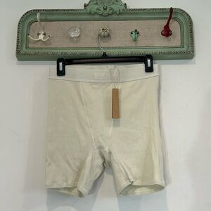 Brand new skims, ribbed Bone boyfriend boxer brief underwear size medium